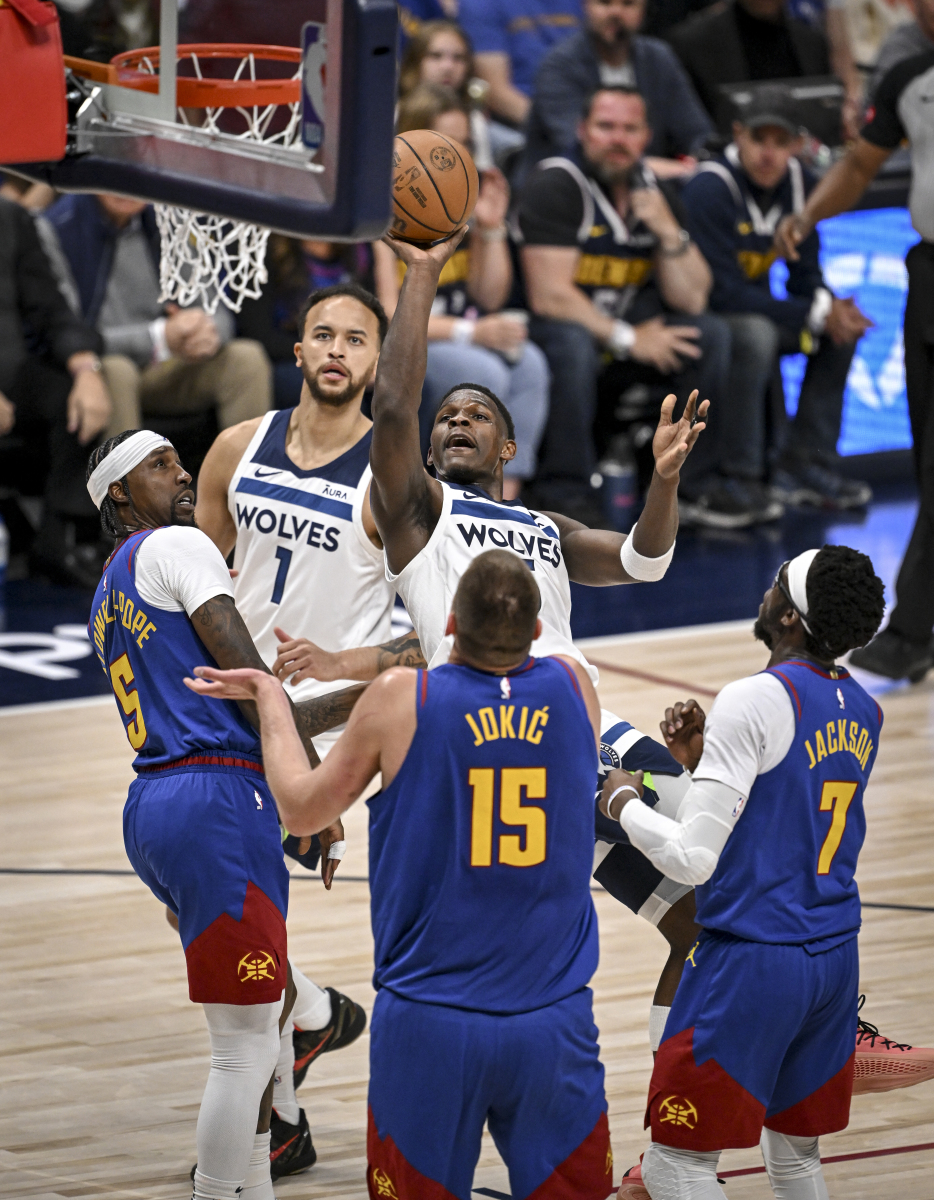 开云中国-今晚体能课后，丹佛掘金止住颓势备战NBA常规赛，悬念犹存，细节决定成败