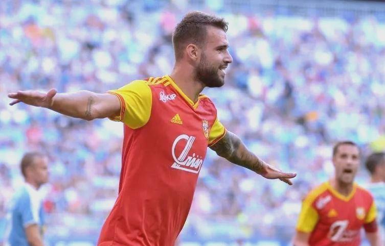 开云体验APP官网入口-赛前武汉三镇战术微调：欧冠节点到来，引发热议，数据趋势出现新变化