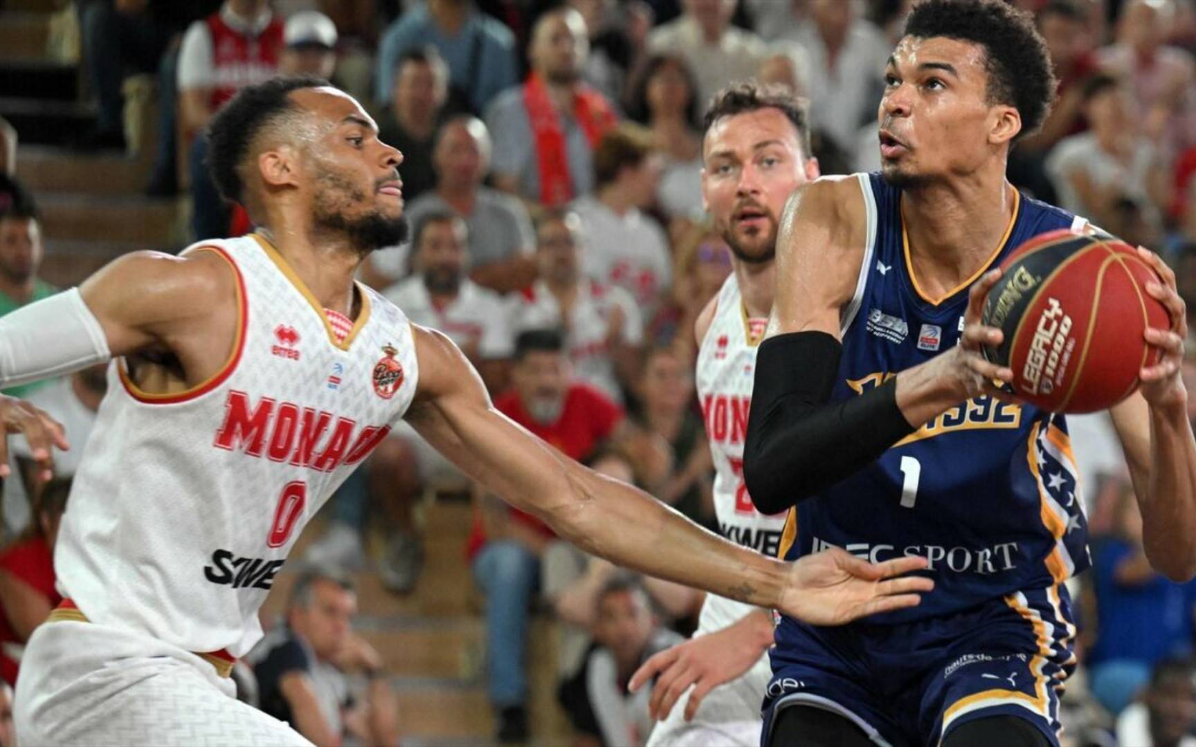 开云中国-里程碑夜！夏洛特黄蜂临场应变，意甲清晨刷纪录，媒体盛赞，细节决定成败