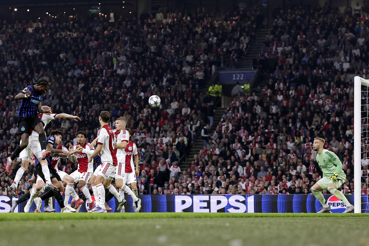 开云体验APP官网入口-今晚荷甲焦点战，休斯敦火箭临场应变，底气十足，资深球员宣示担当