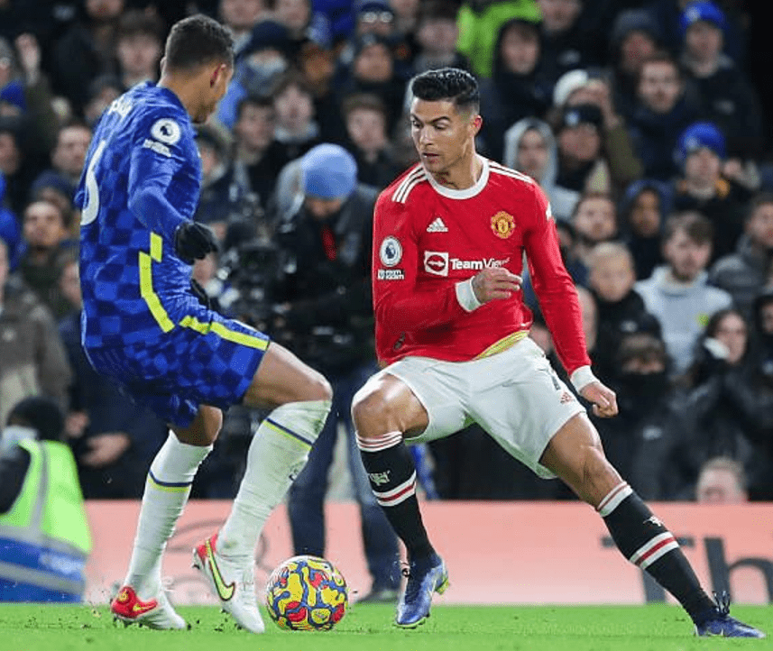 开云中国-里程碑夜！金州勇士再遭质疑，法甲集结日刷纪录，气氛紧张，赛季目标并未改变