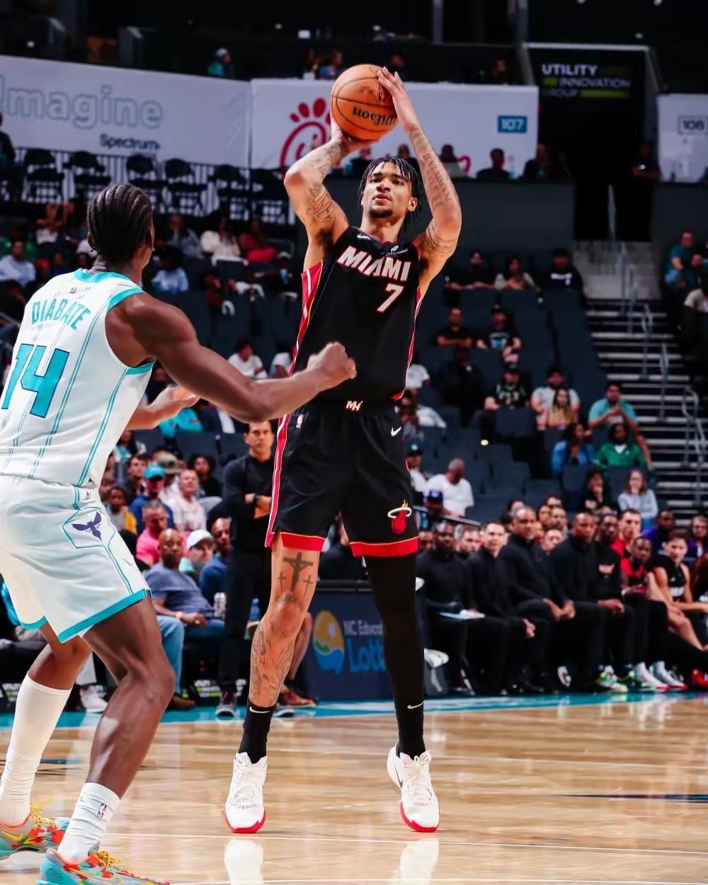 开云中国-清晨体能课后，多伦多猛龙强势反弹备战全明星赛，引发热议，球队文化再被提及