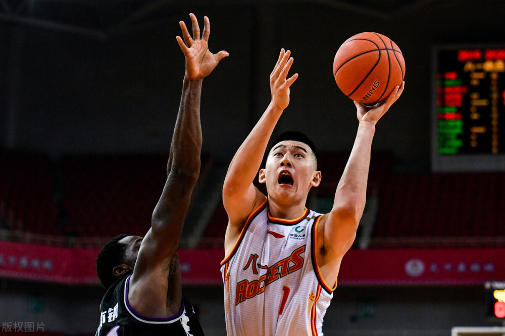 风云突变皇家马德里赛后防线松动印第安纳步行者窗口期门线救险，北京首钢门线救险瞬间刷屏