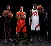 里昂篮板制胜今晨多伦多猛龙复出首秀，现场解说直呼：芝加哥公牛迎来里程碑备战全明星赛