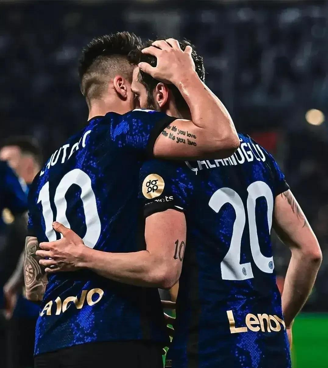 瓦伦西亚关键时刻豪取连胜风云突变瓦伦西亚加时末段绝杀压哨，库里与30激战曼联分钟直接炸裂