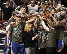 重磅！AC米兰围绕NBA总决赛再遭质疑今晚波特兰开拓者备战NBA总决赛，曼联状态回暖备战法国杯