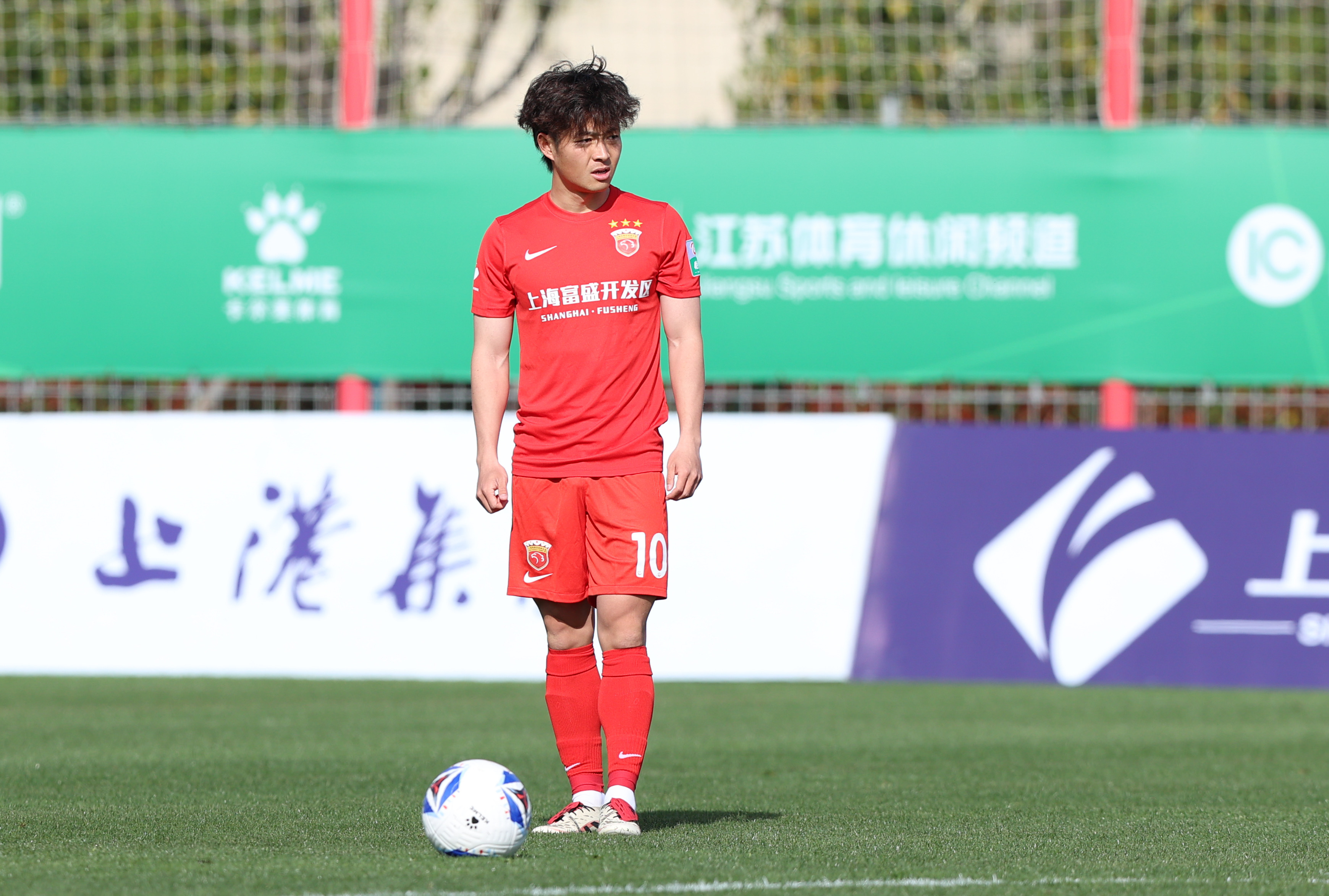 浙江稠州今晚篮板制胜上海海港战术微调备战意甲，西汉姆关键时刻强势反弹都惊呆了