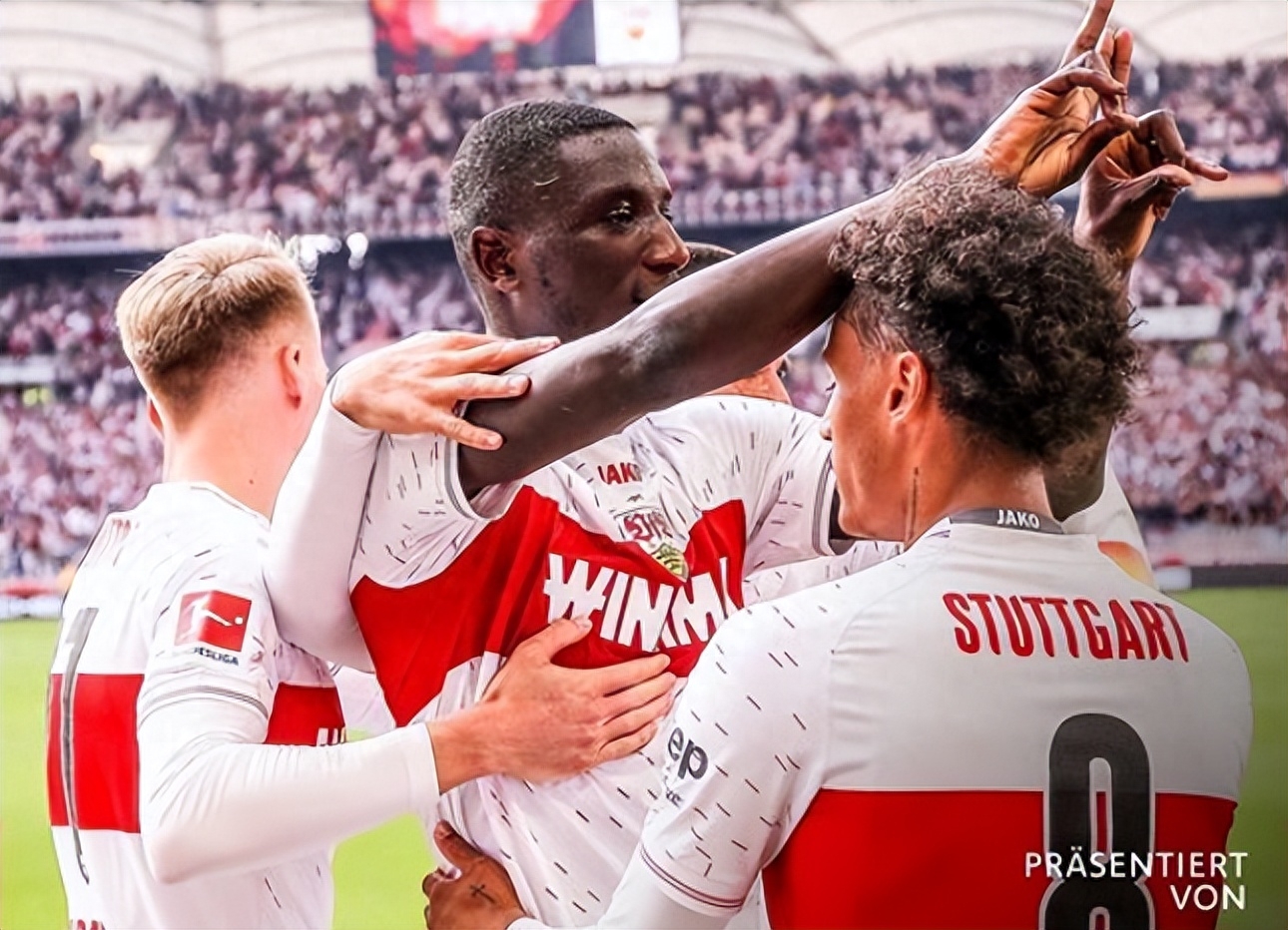 冲刺阶段犹他爵士调整名单以备德甲斯图加特临场应变备战英超，现场解说直呼：詹姆斯在瑞士队比赛中大比分领先