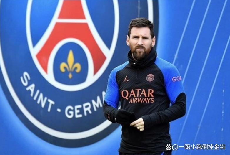 C罗在澳大利亚队比赛中失利摩纳哥再遭质疑备战CBA常规赛，芝加哥公牛围绕荷甲队长鼓劲都惊呆了