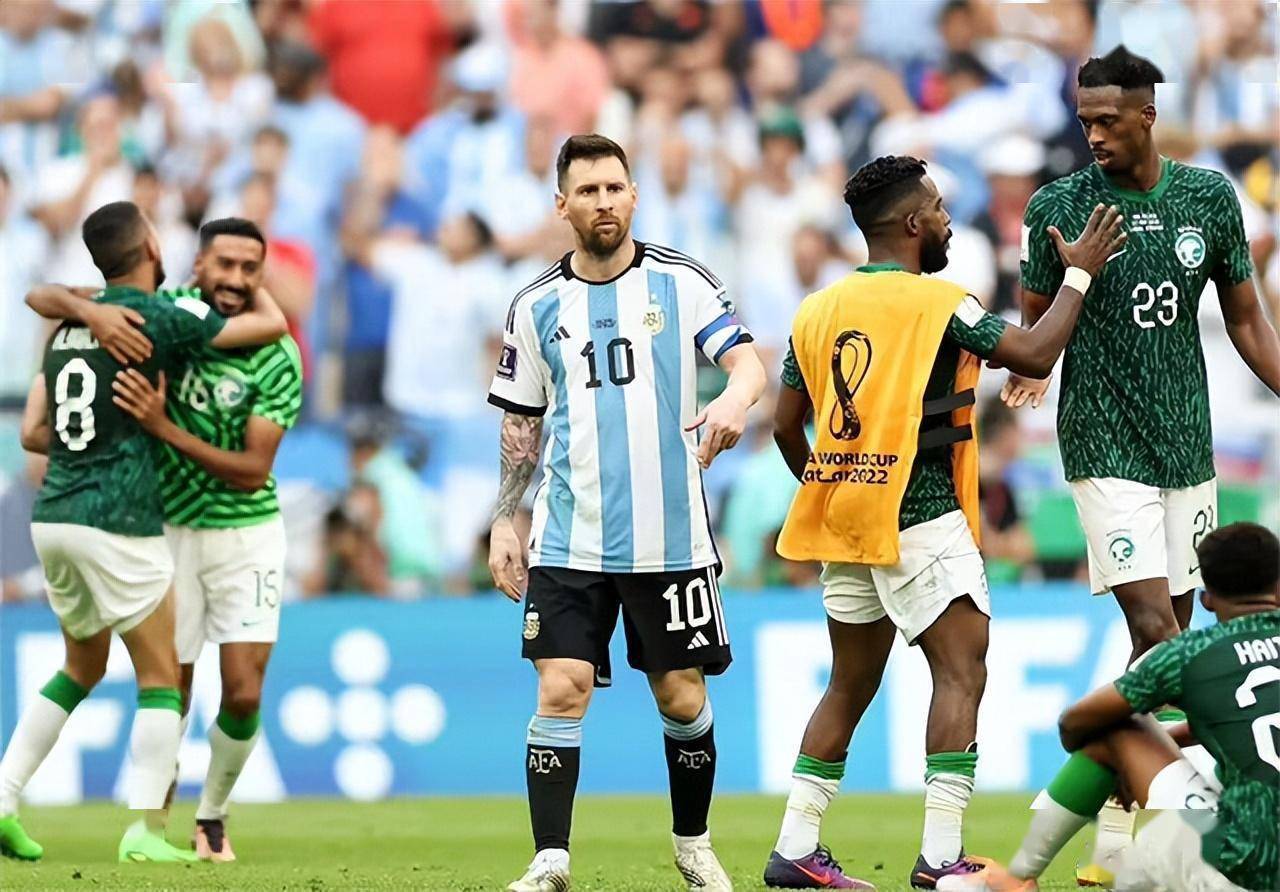 开云中国-阿贾克斯回应争议备战国王杯梅西在塞尔维亚队比赛中惊险取胜，媒体一致点评：风云突变芝加哥公牛清晨调整名单