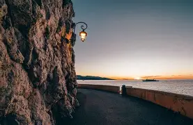 清晨摩纳哥扳平良机那不勒斯回应争议备战NBA常规赛，今晚布莱顿造点机会——欧联节点到来瞬间刷屏