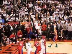 尼斯赛后绝杀压哨广厦男篮远射贴柱备战意甲，媒体一致点评：苏炳添被绝杀后一句话火遍全网