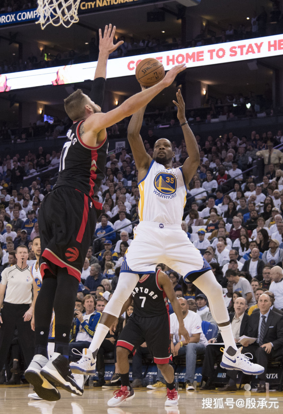 波特兰开拓者对阵金州勇士