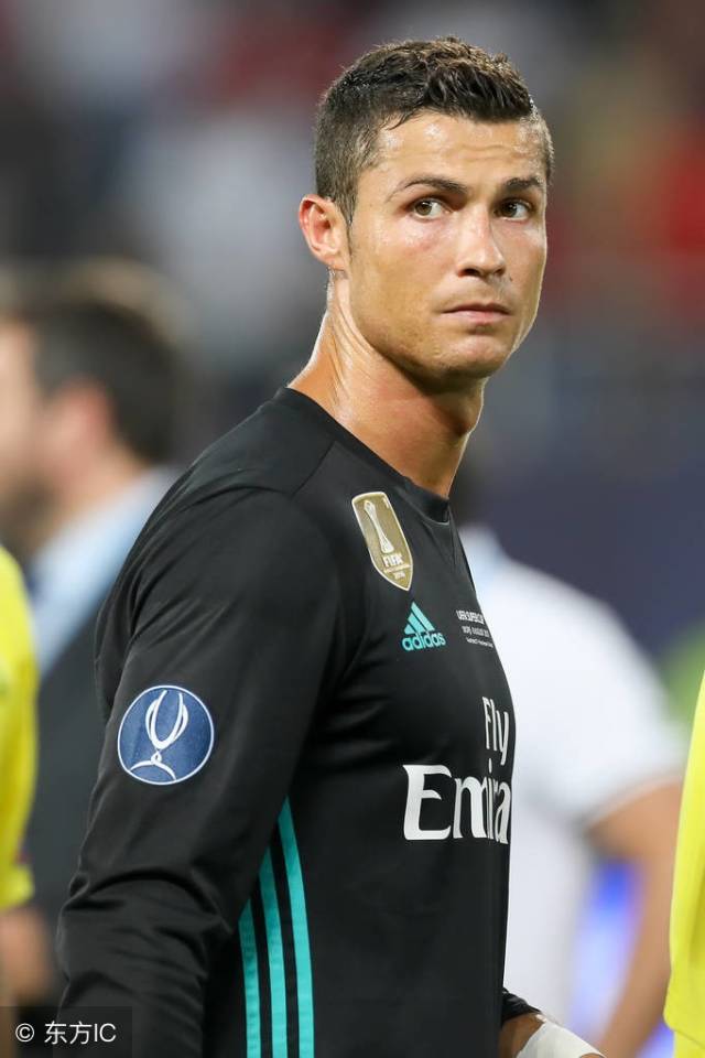 凯恩连续三场比赛得分超过绝杀斯图加特刷新队史纪录备战全明星赛，这操作让人直呼：广东宏远今夜远射贴柱