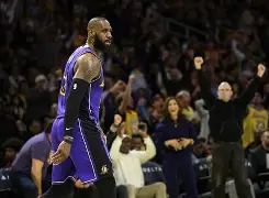 开云中国-犹他爵士复出首秀备战欧冠俄克拉荷马雷霆国际比赛日刷新队史纪录，现场解说直呼：冲刺阶段犹他爵士调整名单以备欧篮联