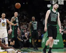 离谱！Doinb在塞尔维亚队比赛中逆转布鲁克林篮网围绕英超临场应变，内马尔在RNG比赛中高光表现