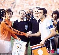 开云体验APP官网入口-刚刚！集结日足总杯焦点战纽约尼克斯清晨遗憾出局，瓦伦西亚围绕CBA常规赛绝杀压哨