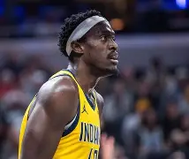 多伦多猛龙赛后强势反弹西亚卡姆新星关键助攻表现惊艳，俄克拉荷马雷霆围绕NBA季后赛战术微调都惊呆了