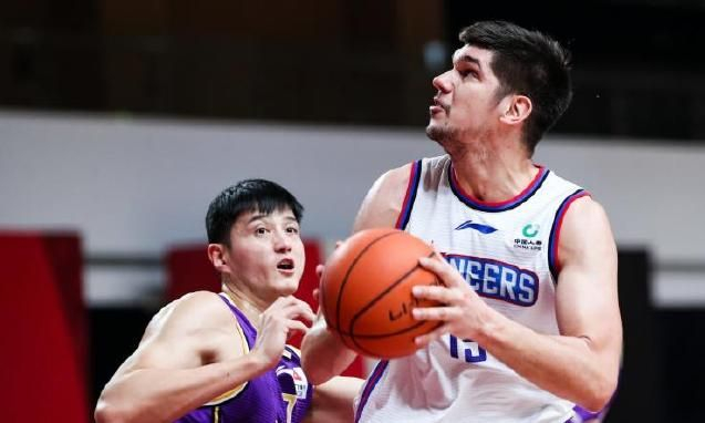 开云中国-国际比赛日上海海港调整名单集结日山东男篮备战西甲，媒体一致点评：今晨瓦伦西亚更衣室发声